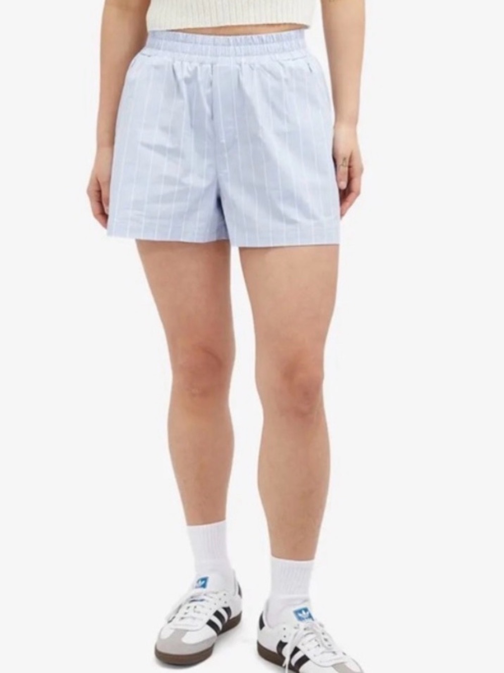 Good American Light Blue Pinstripe Women’s Elastic Waist Short